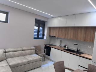 Vila Iljazi - 1