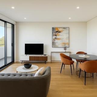 Luxury 3Bd Apt Close to Train Station & Supermarkets - - 0