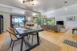 half Mi to Yarrow Bay Family Home in Kirkland - 3