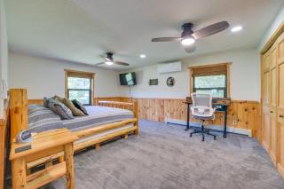 Michigan Cabin with On-Site Fishing Pond and Deck - 1