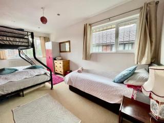 Harbourways, Coastal Retreat for Contractors & Leisure, Pet Friendly, Free Parking & Walk to Pubs - Emsworth - 2