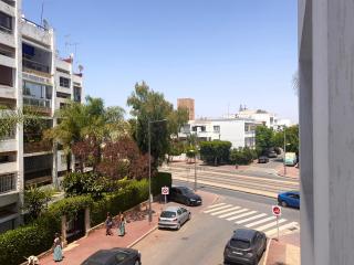 Cozy 2-BR with a fabulous rooftop view of Hassan Tower, your own moroccan hammam - Rabat - 7