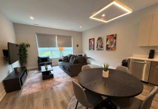 Sleek Style 3BR Haven - Free Parking - Ashland 2N - 0