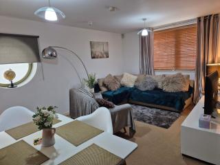2 bed GF Docklands Apartment - Free Parking for 1 car - Liverpool - 7