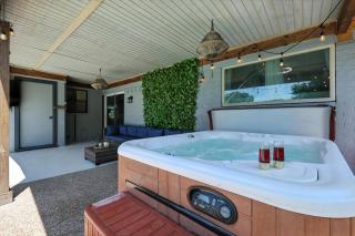 Amazing 4BR 2Bath Home w Hot Tub Pool & Game Room - 3