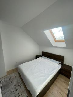 Modern Apartment Near City Center - Pristina - 9