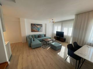 Modern Apartment Near City Center - 5