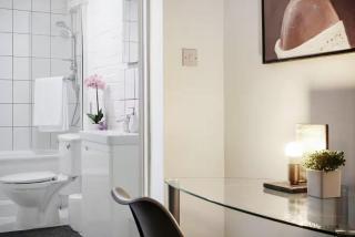 Your Brixton Escape Bright 2-Bed With Garden - 1