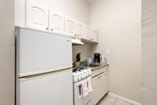 Cozy Studio near Prudential Ctr - 5