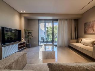Luxury 3 Master Bedrooms with 1 Nanny Room and Pool View - 9