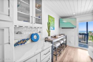 Mystic Mermaid, Step onto the Beach, Updated, Sleeps 8 - 2