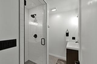 Chic Comfort Just Steps from Main Street! - Fredericksburg - 5