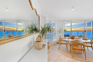 Golden Sands of Mermaid Beach - 0