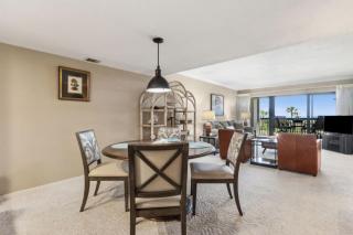 Amelia Surf and Racquet Club Condo - Ocean Front - 2nd Floor - Pools - Tennis Courts - Sleeps 6 - 4