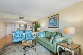 Amelia Surf and Racquet Club Condo - Ocean Front - 3rd Floor - Pools - Tennis Courts - Sleeps 4 - 7