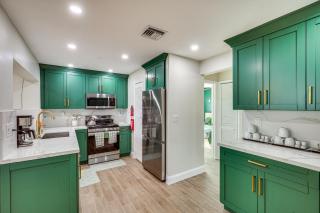 Backyard Oasis: Fort Lauderdale Home Near Beach - 2