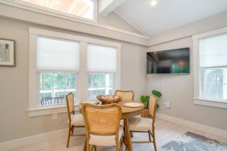 Walk to Beaches Recently Built Cape Cod Home! - South Yarmouth - 3
