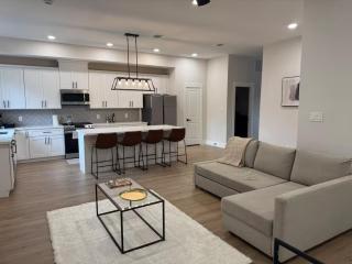 Central Houston Duplex with Walk to Parks and Quick Drive to Downtown - Houston - 0