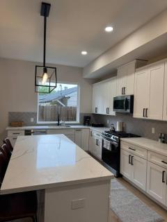 Central Houston Duplex with Walk to Parks and Quick Drive to Downtown - Houston - 6