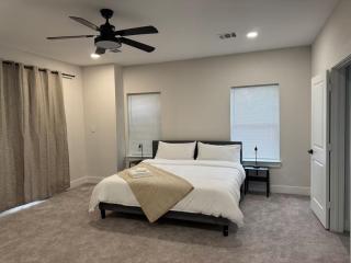 Central Houston Duplex with Walk to Parks and Quick Drive to Downtown - Houston - 2
