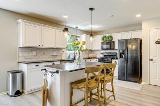 Stay and Play in Lewis Center Home with Spacious Deck - 3