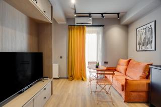 Ninore Orange Apartment in Old Tbilisi - 9