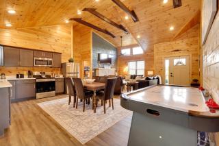 1 Mi to Douglas Lake Blissful Escape with Hot Tub! - Sevierville - 8