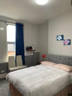 Adelphi Guest House - Douglas - 9
