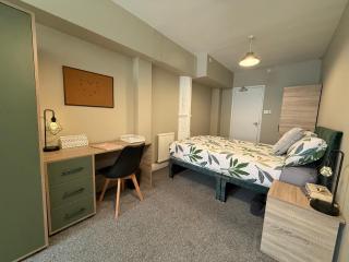 Private Self-Contained Studio - Lancaster - 7