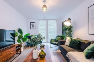 NEW Trafford Loft - Free Parking - Manchester - 3
