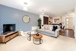 NEW Berkley House by Truestays - 3 Bedroom House in Stoke-on-Trent - Etruria - 0