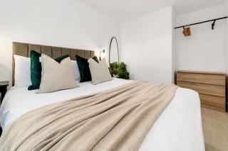 NEW Berkley House by Truestays - 3 Bedroom House in Stoke-on-Trent - Etruria - 6