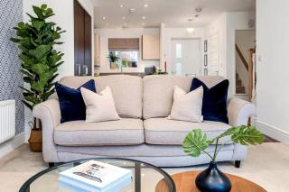 NEW Berkley House by Truestays - 3 Bedroom House in Stoke-on-Trent - Etruria - 2