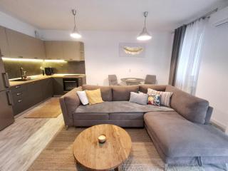 YamaLux Apartments - Modern & Cozy - 0