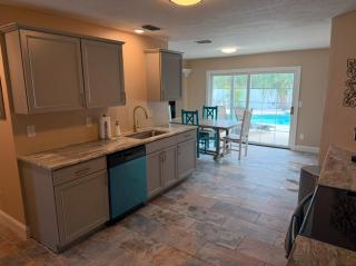 4 Bedroom home with heated pool by the beach! - 3