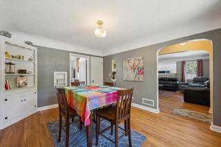 Charming Home Near UNC & DT Greeley home - 9
