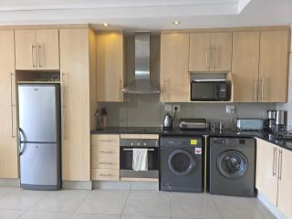Glammys Suites at Hydro Park - 5