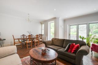 Beautiful 3 bedroom Garden Flat - 0