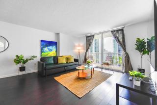 Modern Brickell Stay w Parking Included - 5