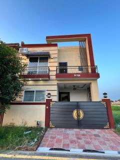 Home In New Metro City - - 0