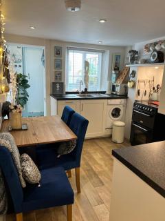 Seahorse Cottage - cozy Devon retreat - Appledore - 4