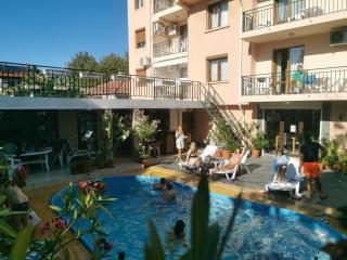 Family Hotel Kosko - Chernomorets - 2