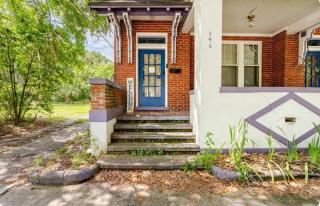 The Duval Den Getaway 2BR near Stadium! - 9