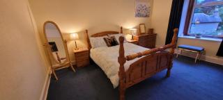 Pitlochry North Wing Apartment - very central - 9