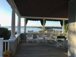 Gregg House - Amazing Views, Sunsets, Private Beach & boathouse - 8