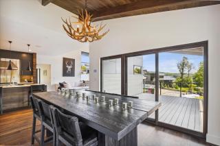 Natures Way: 4 br, fireplace, a/c, hot tub, community summer pool, garage - 9