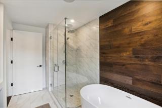 Natures Way: 4 br, fireplace, a/c, hot tub, community summer pool, garage - 7