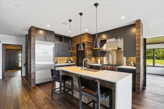 Natures Way: 4 br, fireplace, a/c, hot tub, community summer pool, garage - Stowe - 3