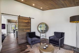 Natures Way: 4 br, fireplace, a/c, hot tub, community summer pool, garage - Stowe - 1