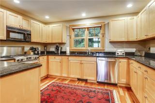 Treetops: 4 br, woodstove, a/c, deck views, firepit, garage, great location - 9